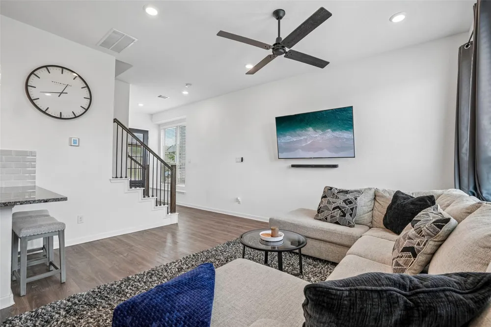 1810 Ryon Falls Drive Richmond, TX 77469