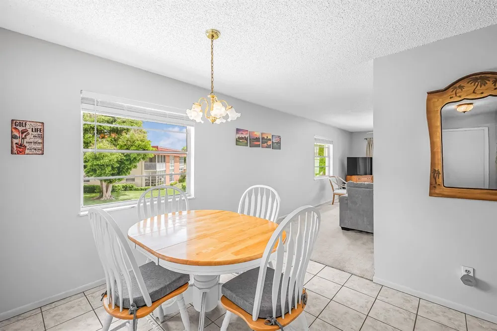 26 Pine Arbor Lane #207 Vero Beach, FL 32962