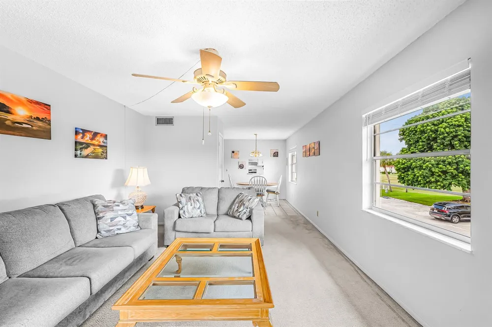 26 Pine Arbor Lane #207 Vero Beach, FL 32962