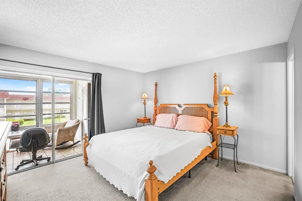 26 Pine Arbor Lane #207 Vero Beach, FL 32962