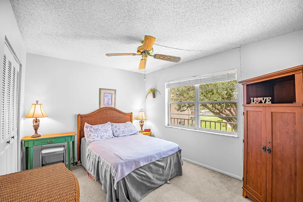 26 Pine Arbor Lane #207 Vero Beach, FL 32962