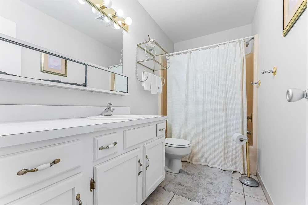 26 Pine Arbor Lane #207 Vero Beach, FL 32962