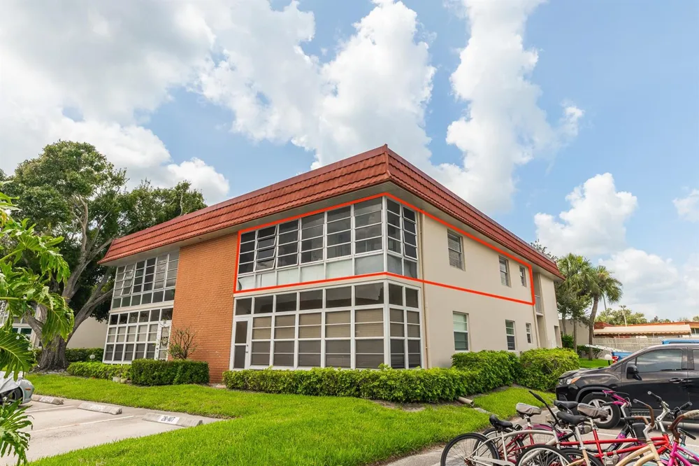 26 Pine Arbor Lane #207 Vero Beach, FL 32962