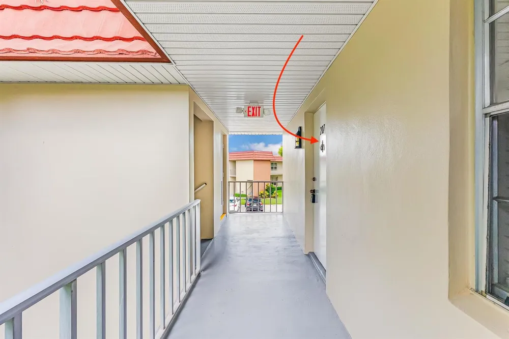 26 Pine Arbor Lane #207 Vero Beach, FL 32962