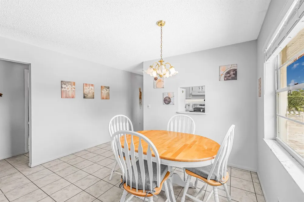 26 Pine Arbor Lane #207 Vero Beach, FL 32962