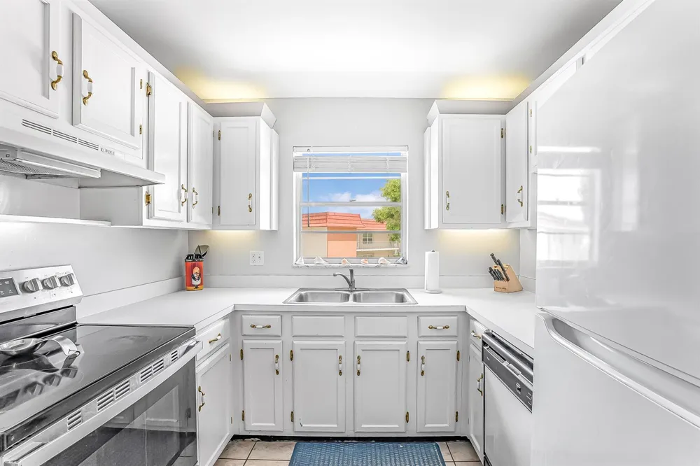 26 Pine Arbor Lane #207 Vero Beach, FL 32962