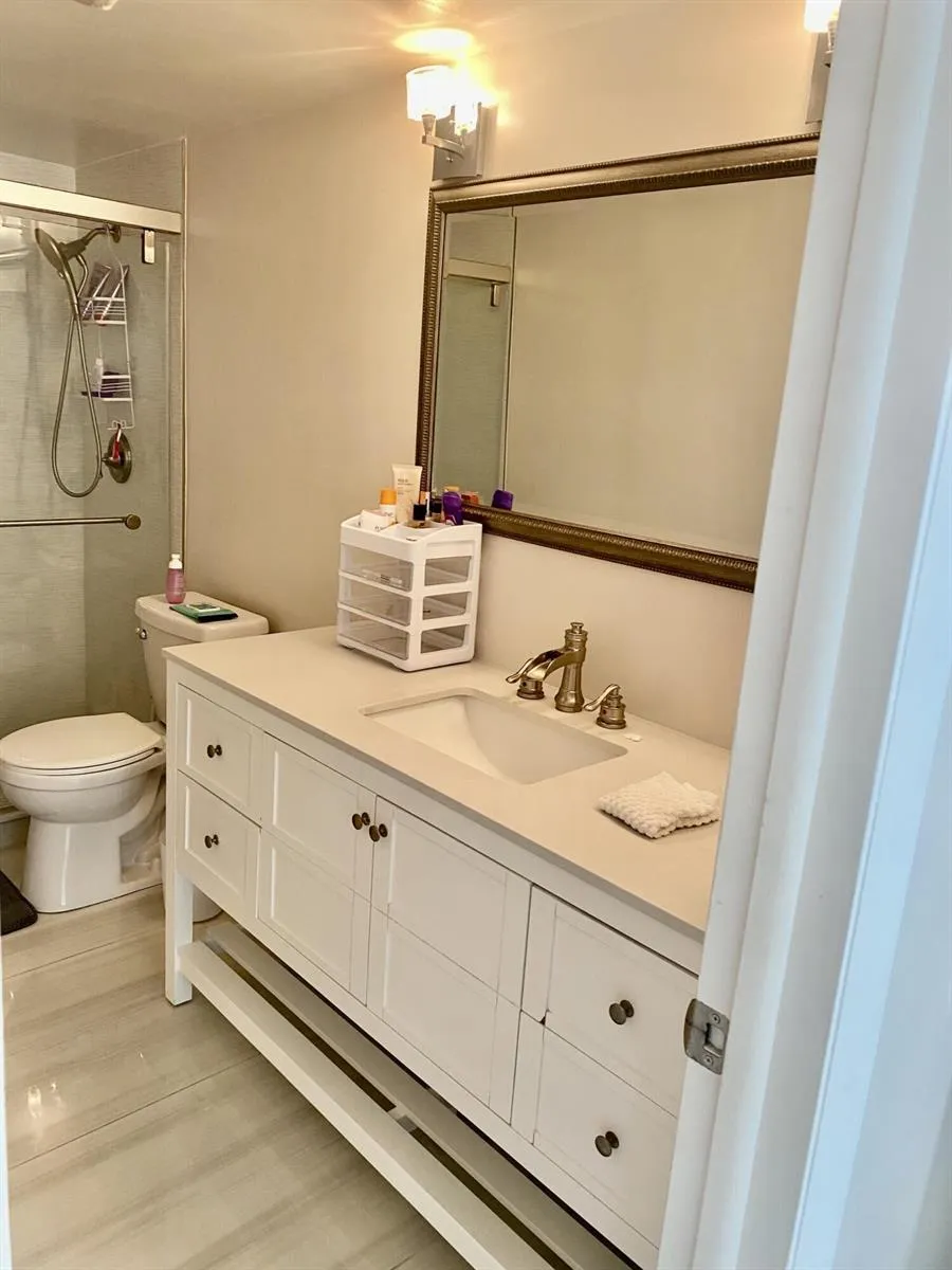 4501 FOUNTAINS DRIVE S #106 Lake Worth, FL 33467