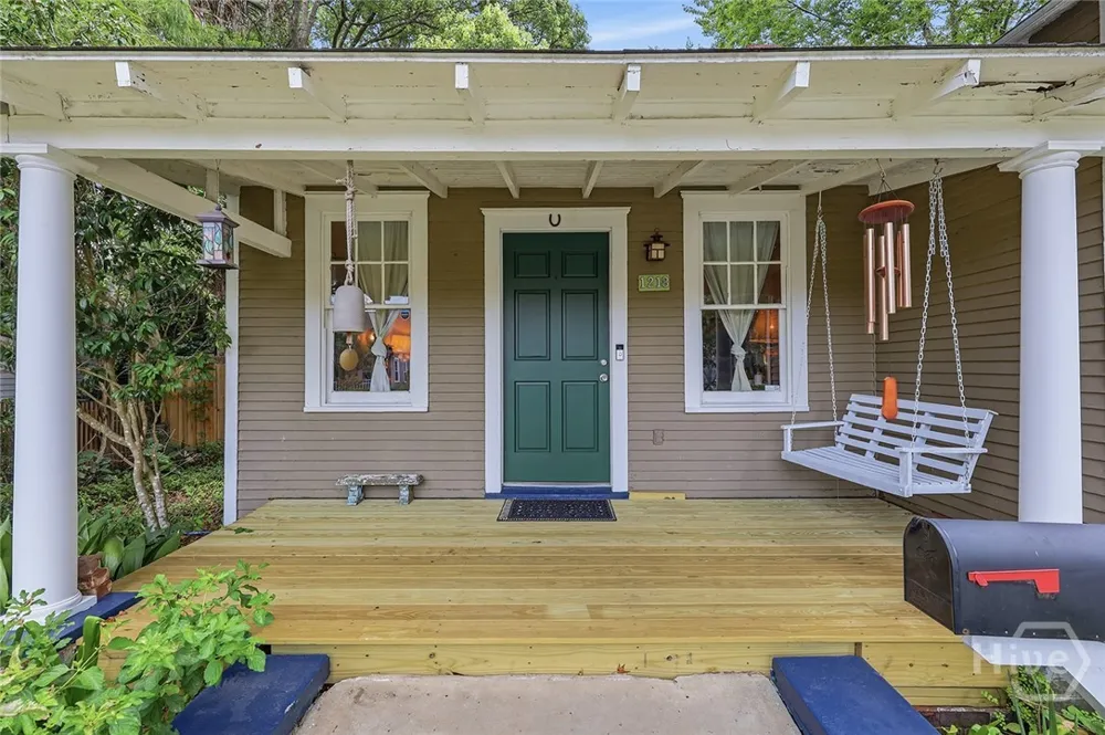 1218 E 48th Street Savannah, GA 31404