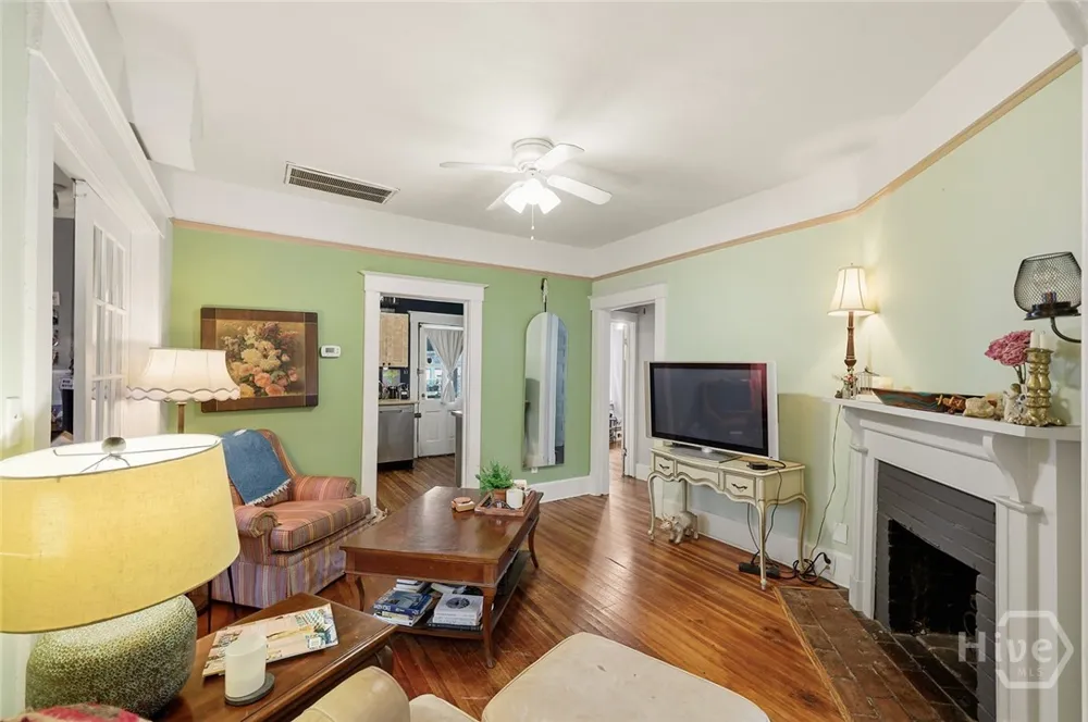 1218 E 48th Street Savannah, GA 31404