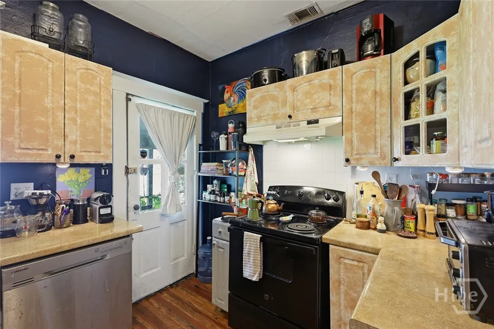 1218 E 48th Street Savannah, GA 31404