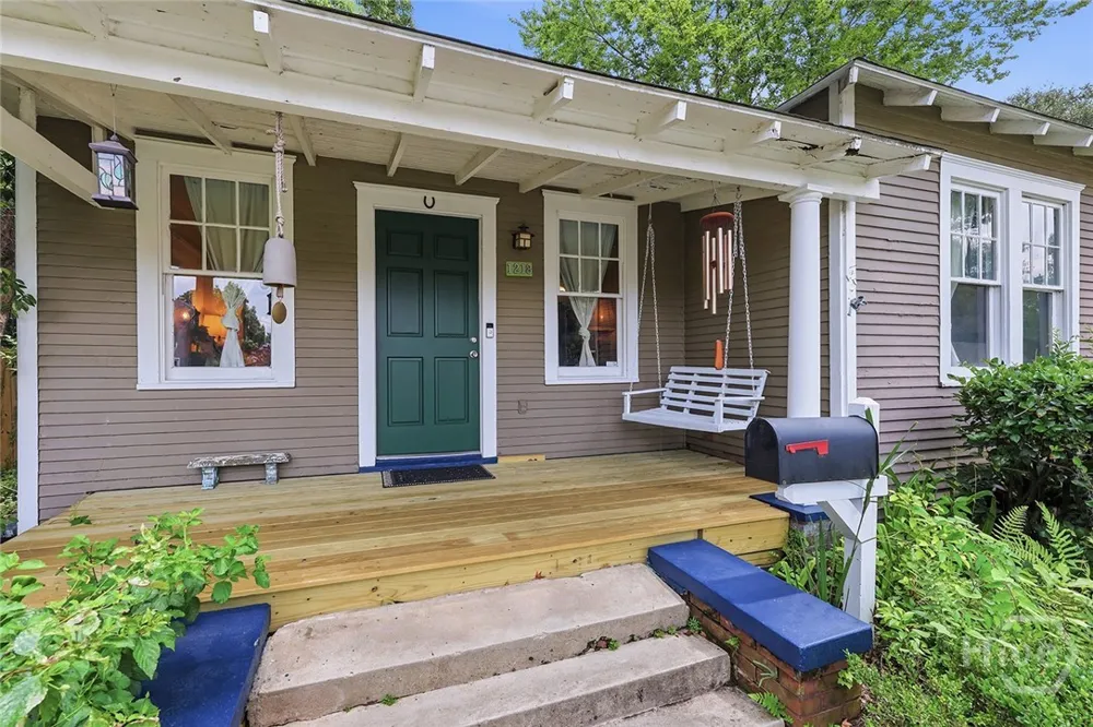 1218 E 48th Street Savannah, GA 31404