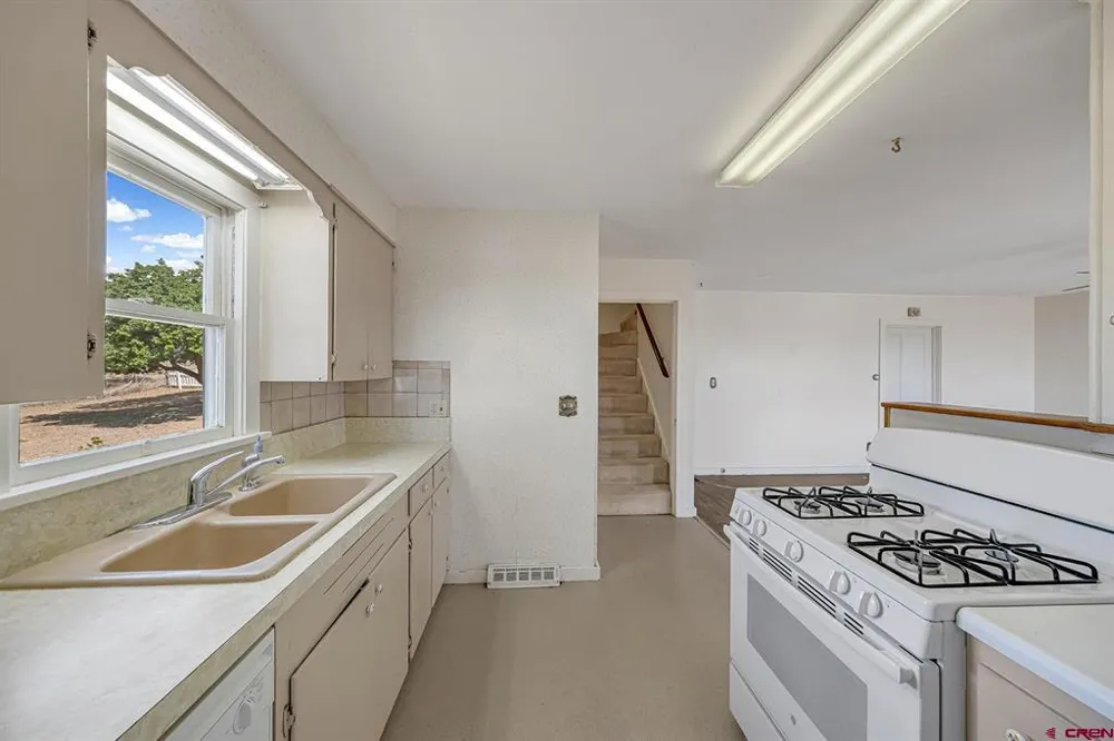 25448 Apricot Road Cedaredge, CO 81413
