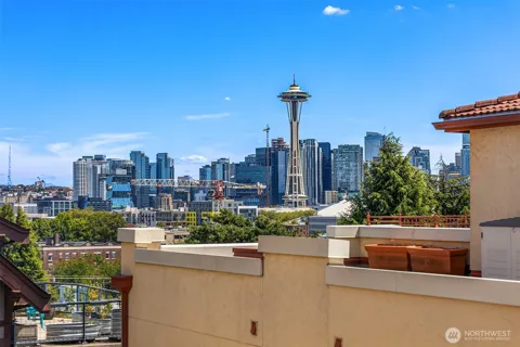 371 W Olympic Place