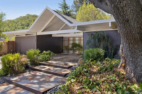 61 Mount Rainier Drive