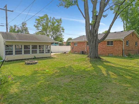 22 W Braman Avenue