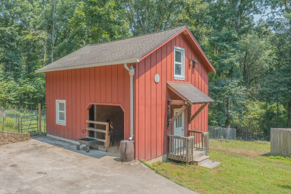 8902 Barbara Drive Soddy Daisy, TN 37379