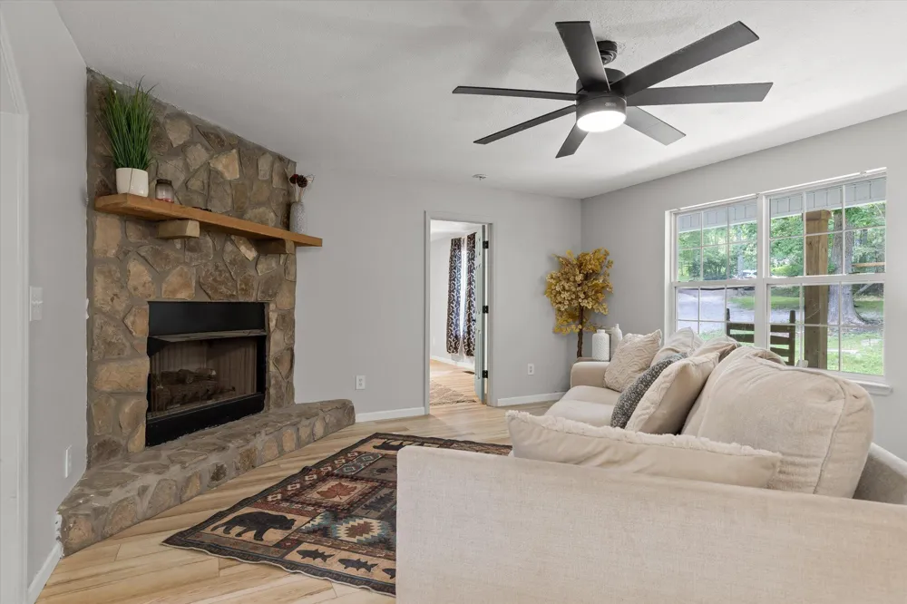 3847 Us 127 Signal Mountain, TN 37377