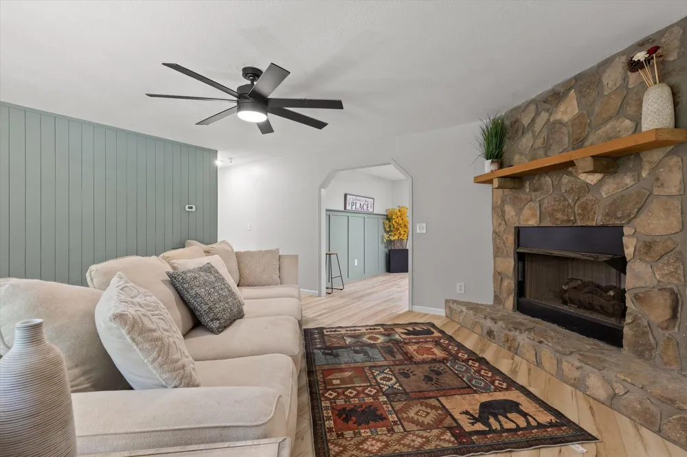 3847 Us 127 Signal Mountain, TN 37377