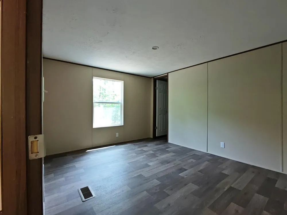 321 Lakeside Drive Graysville, TN 37338