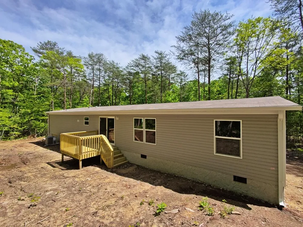 321 Lakeside Drive Graysville, TN 37338