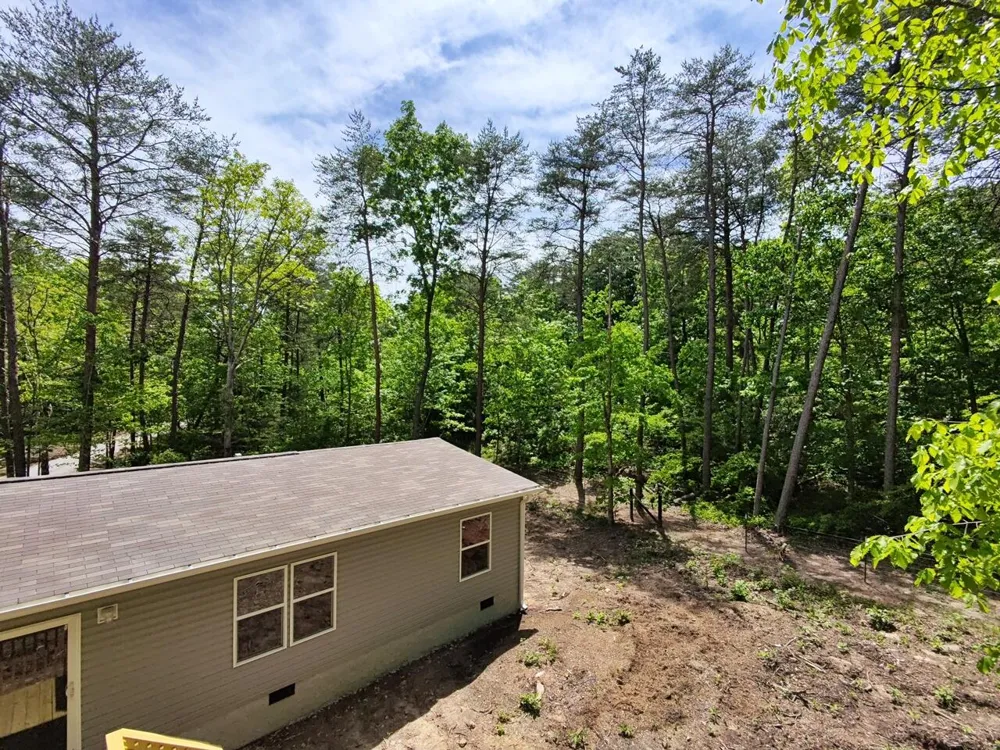 321 Lakeside Drive Graysville, TN 37338