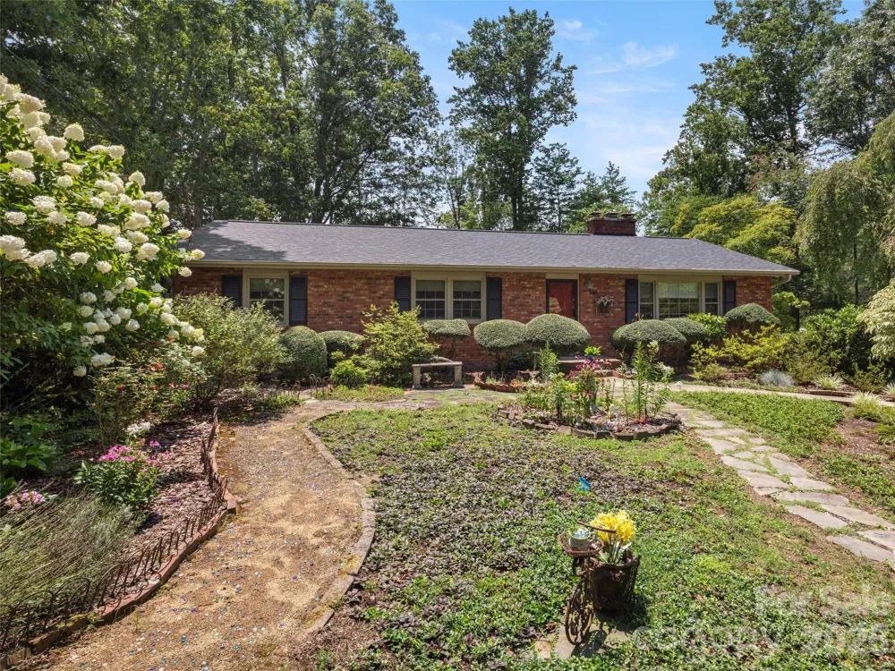 340 Sycamore Drive Arden, NC 28704