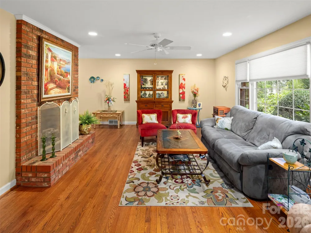 340 Sycamore Drive Arden, NC 28704