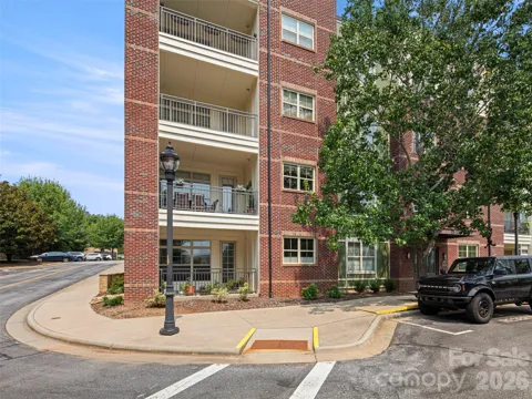 5 Farleigh Street #104