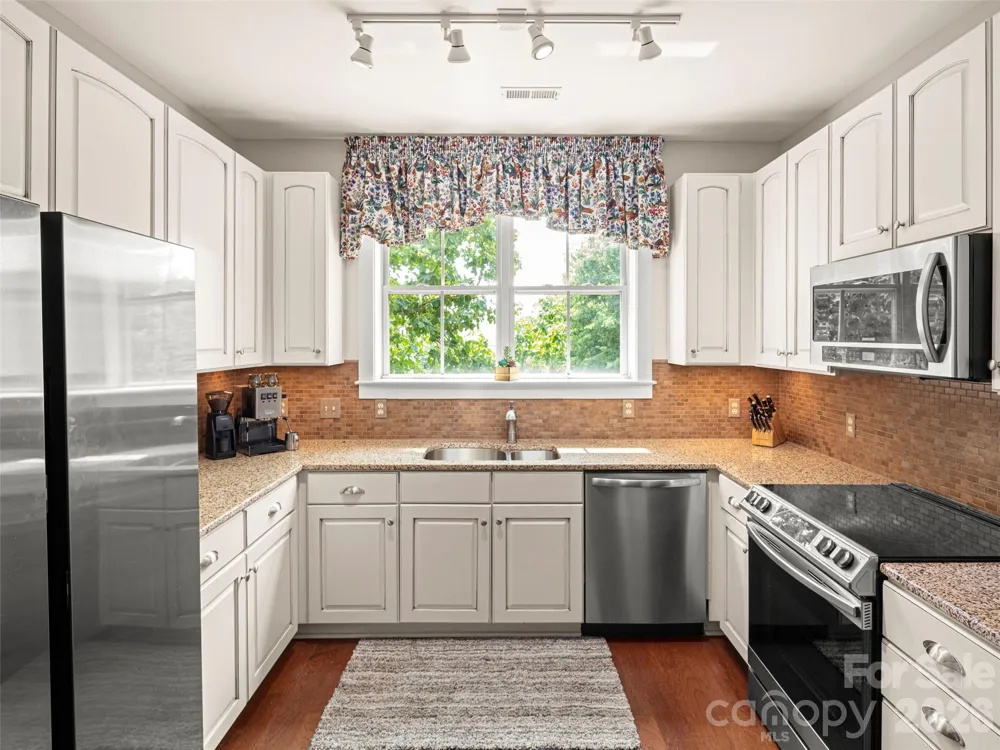 5 Farleigh Street #104 Asheville, NC 28803