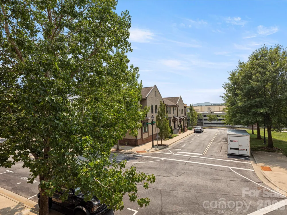 5 Farleigh Street #104 Asheville, NC 28803