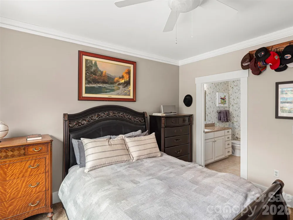 5 Farleigh Street #104 Asheville, NC 28803