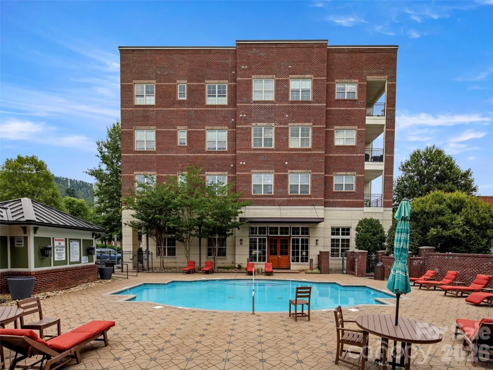 5 Farleigh Street #104 Asheville, NC 28803