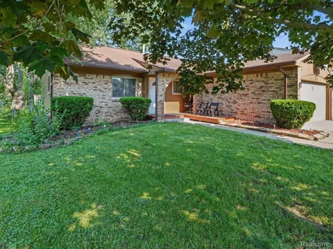 1418 Oakview Drive