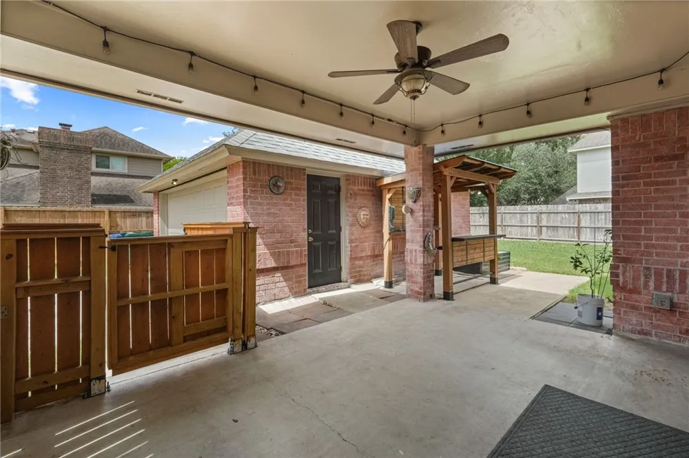 4701 Schwerin Lake Drive Corpus Christi, TX 78413