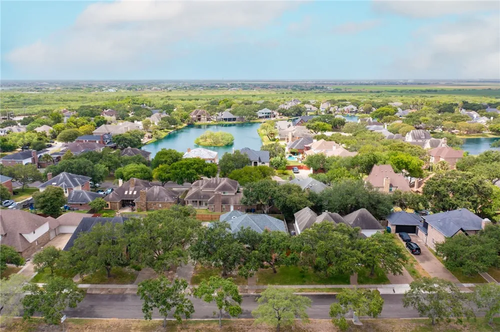 4701 Schwerin Lake Drive Corpus Christi, TX 78413