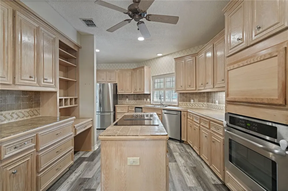 4701 Schwerin Lake Drive Corpus Christi, TX 78413