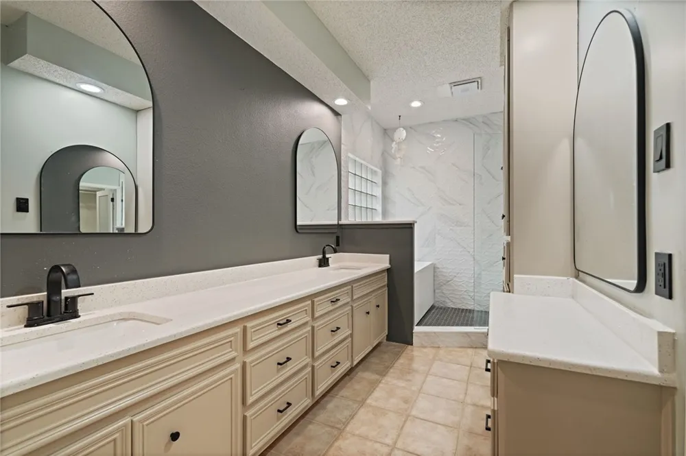 4701 Schwerin Lake Drive Corpus Christi, TX 78413