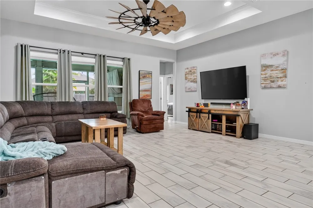 137 Angel Oak Drive Rockport, TX 78382
