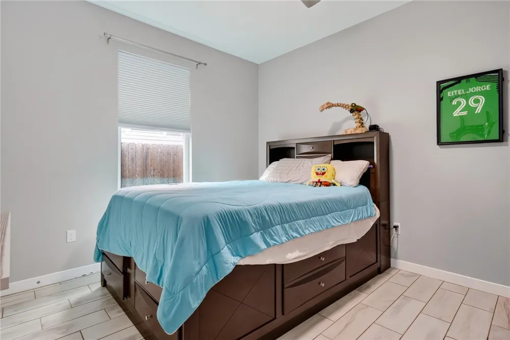 137 Angel Oak Drive Rockport, TX 78382