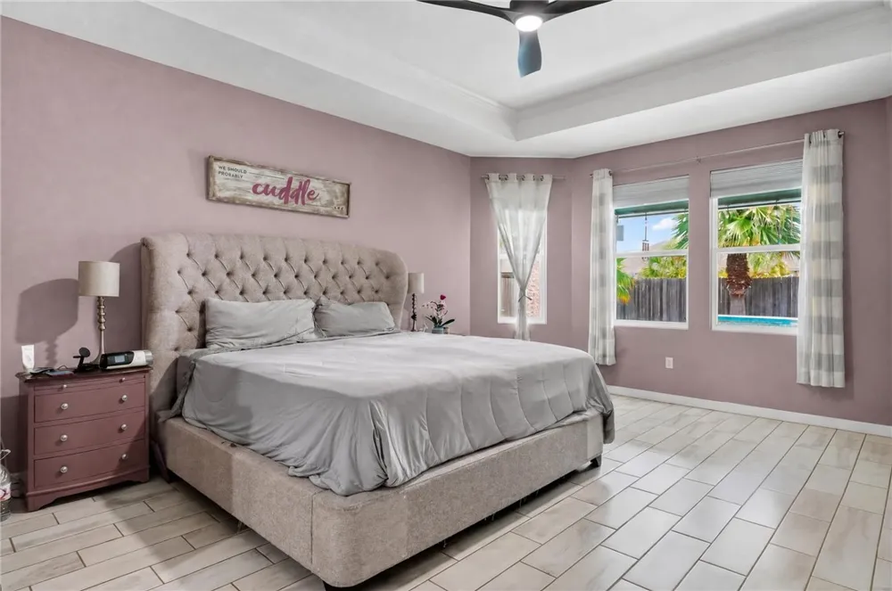 137 Angel Oak Drive Rockport, TX 78382