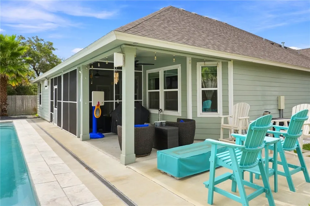 137 Angel Oak Drive Rockport, TX 78382