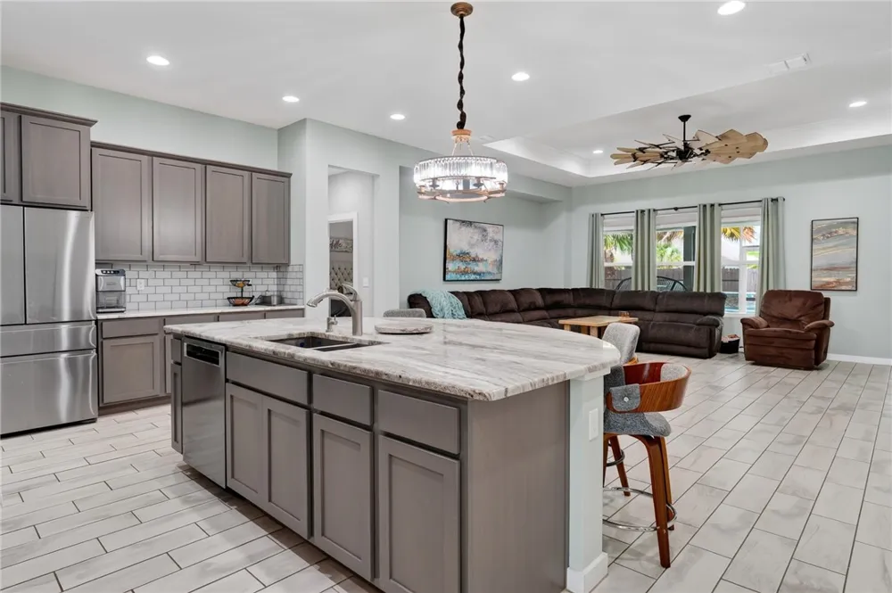 137 Angel Oak Drive Rockport, TX 78382