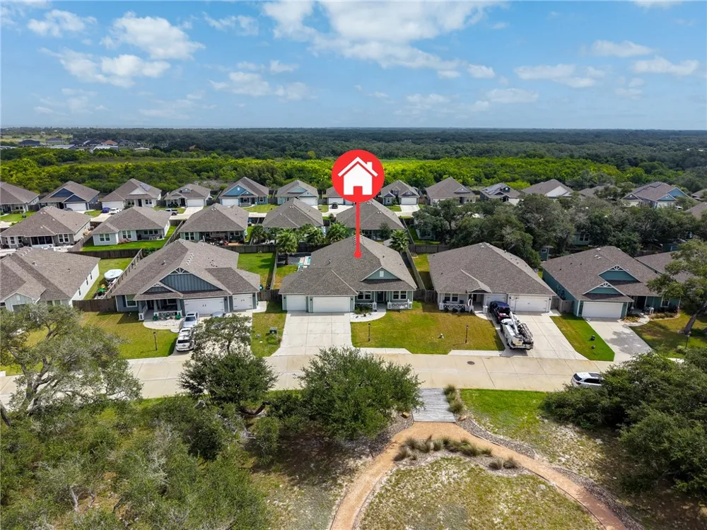 137 Angel Oak Drive Rockport, TX 78382