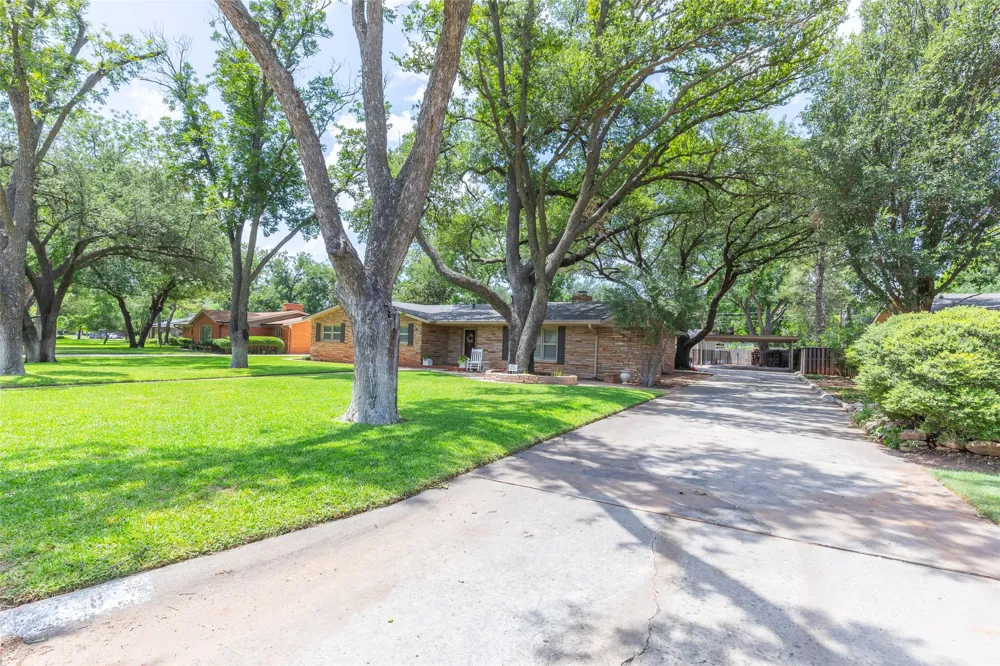 1518 Elmwood Drive Abilene, TX 79605