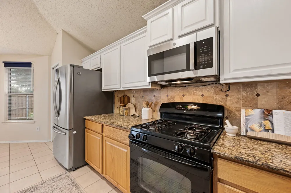 4700 Woodhaven Haltom City, TX 76137