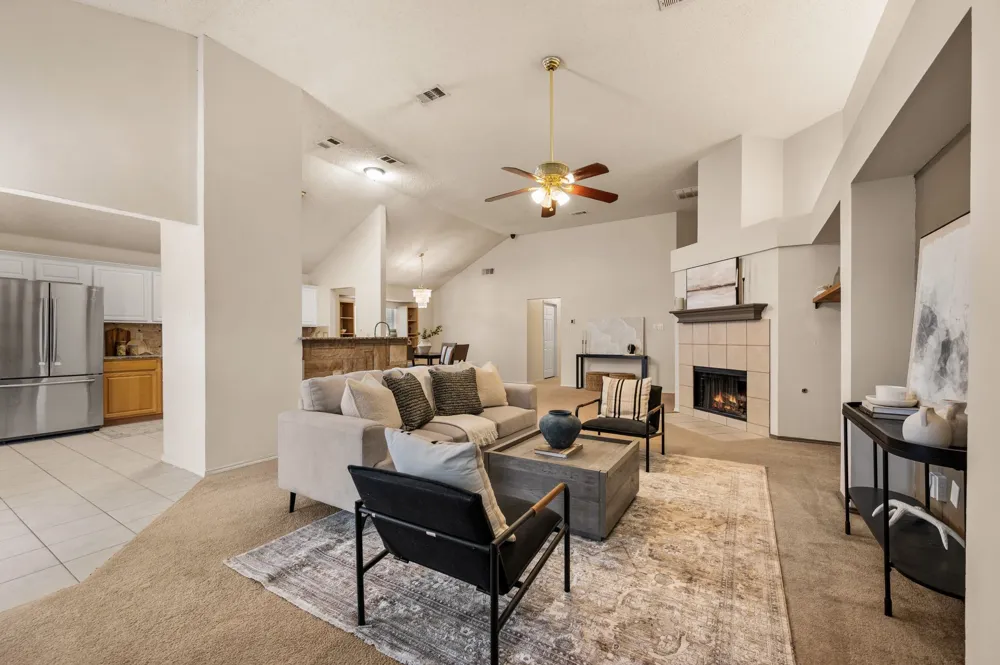 4700 Woodhaven Haltom City, TX 76137
