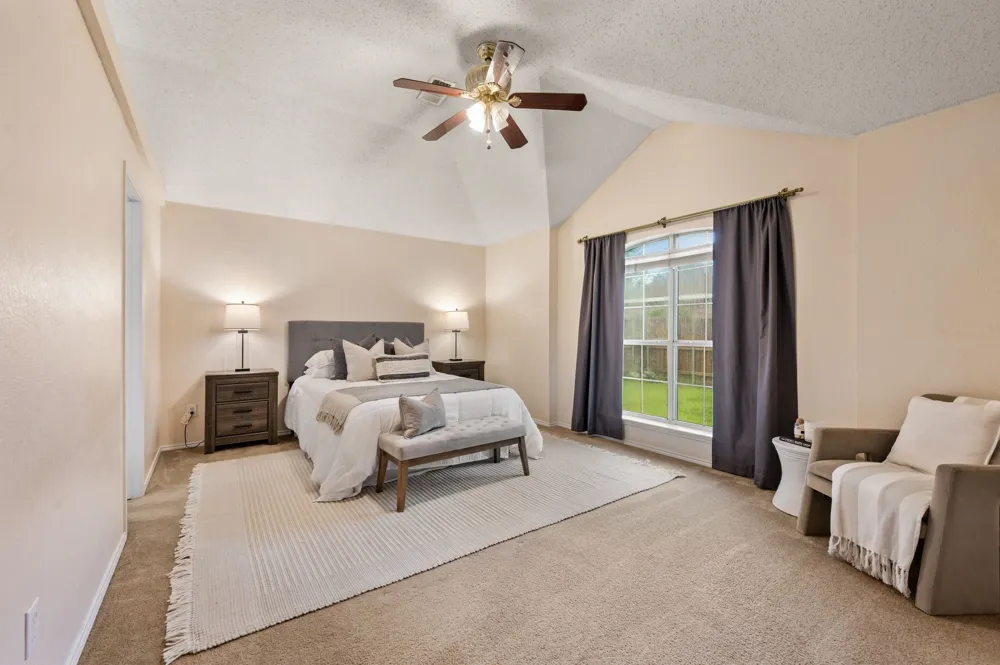 4700 Woodhaven Haltom City, TX 76137