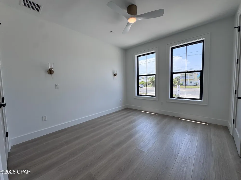 6806 Thomas Drive Panama City, FL 32408