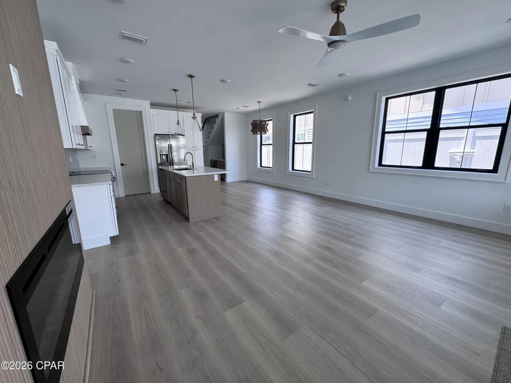 6806 Thomas Drive Panama City, FL 32408