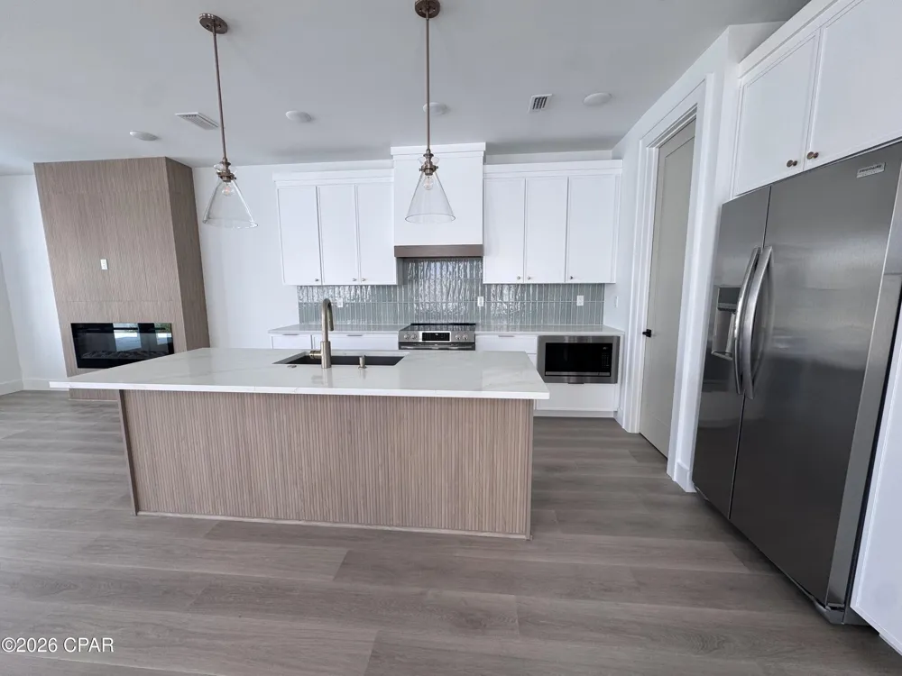 6806 Thomas Drive Panama City, FL 32408